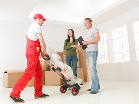 Detailed planning and expert tips for a smooth move